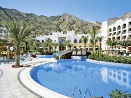 Schöne Architektur des Hotels - Der Arabische Architekturstil des Shangri La's Resort & Spa überzeugt durch Detailreichtum in der gesamten Hotelanlage.
